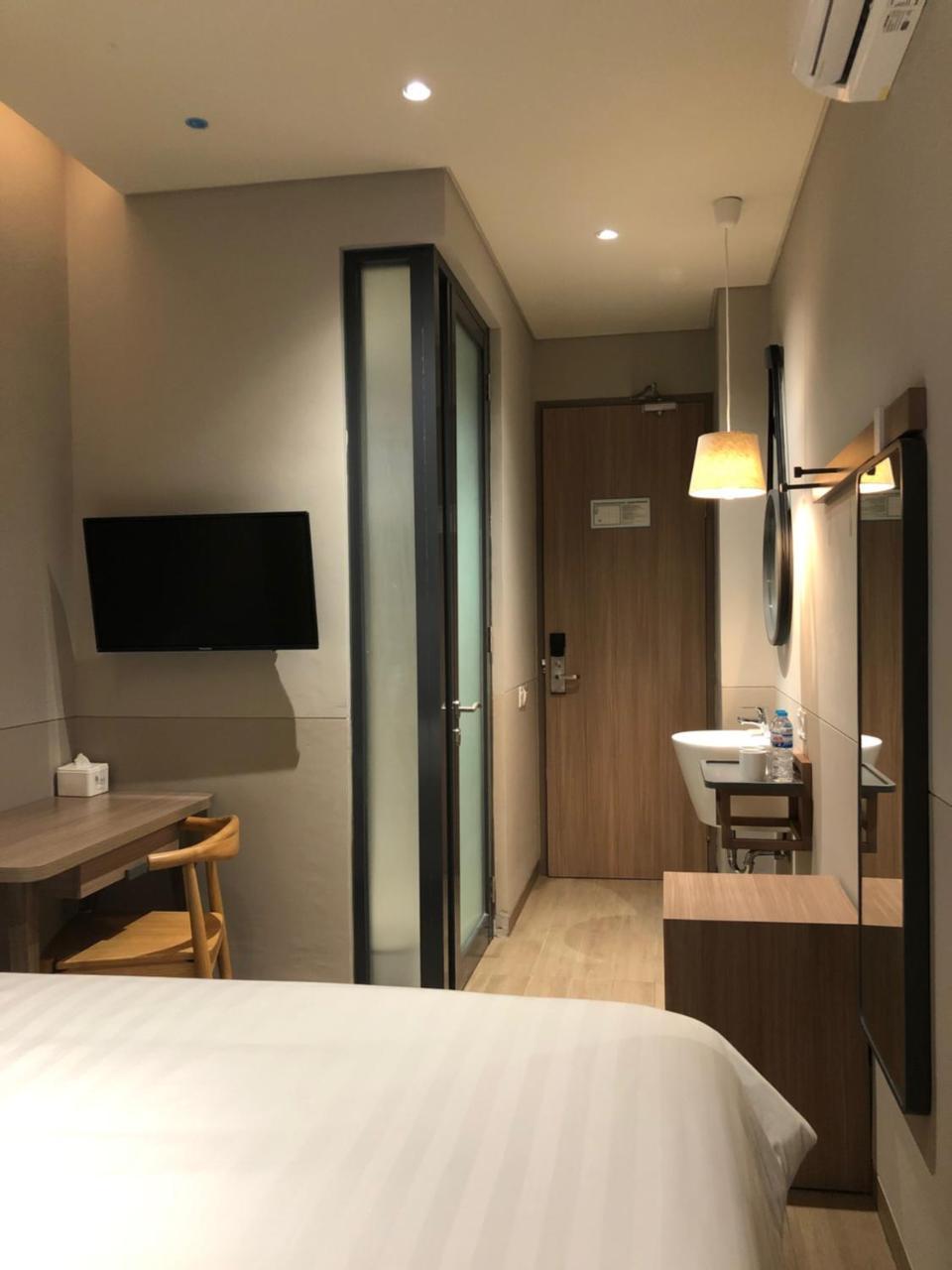 Citrip Hotel Simpang Lima Semarang Exterior photo
