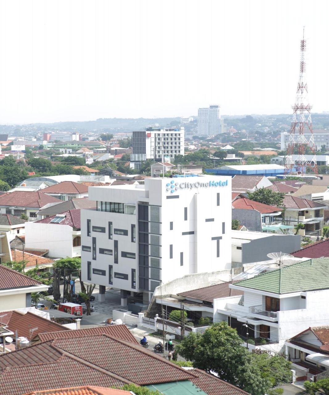 Citrip Hotel Simpang Lima Semarang Exterior photo